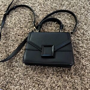 Scarleton Elegant Black Handbag